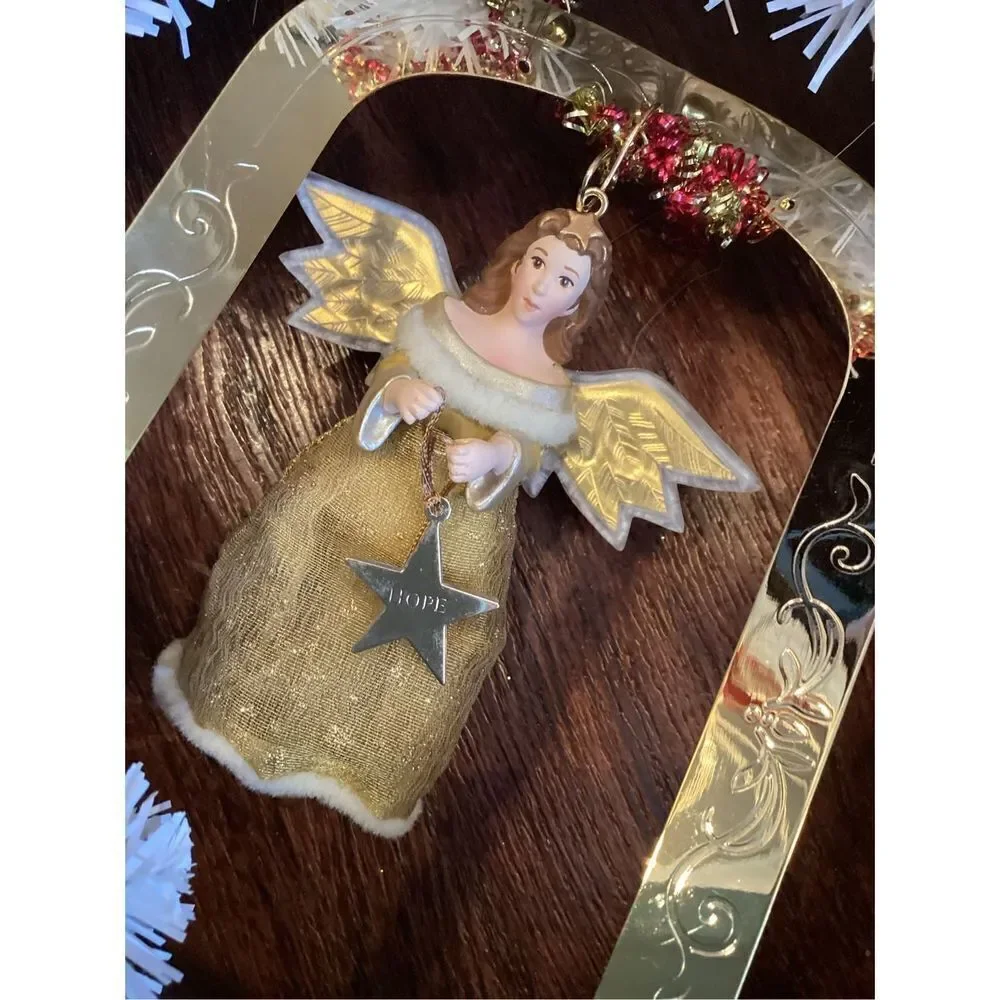 Vintage Ornaments Hope Angel Wreath